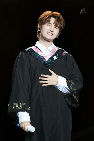 可甜可爱可帅 张远白三巡演北京毕业场