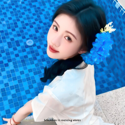 鞠婧祎