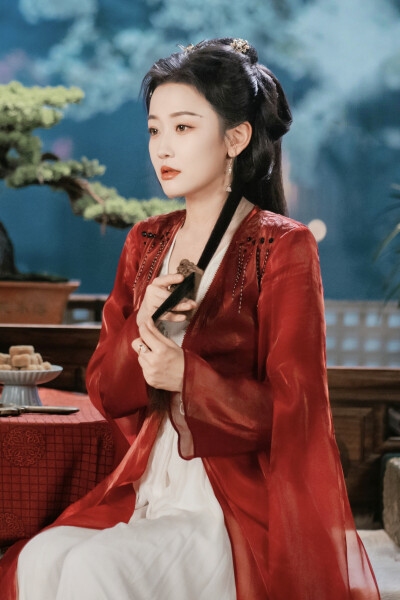 嫡媳：侯府风云 谢容瑛