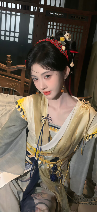 鞠婧祎壁纸

