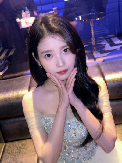 IU
