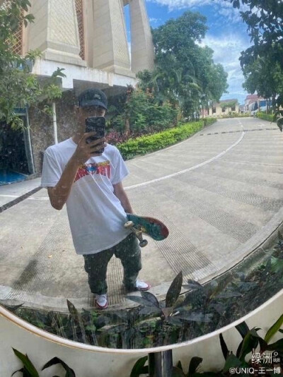 王一博