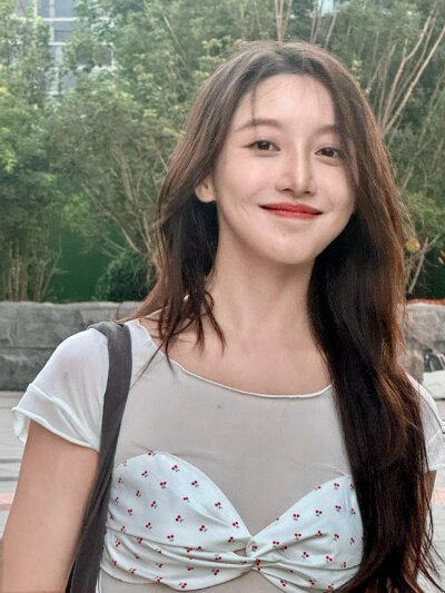 姜贞羽