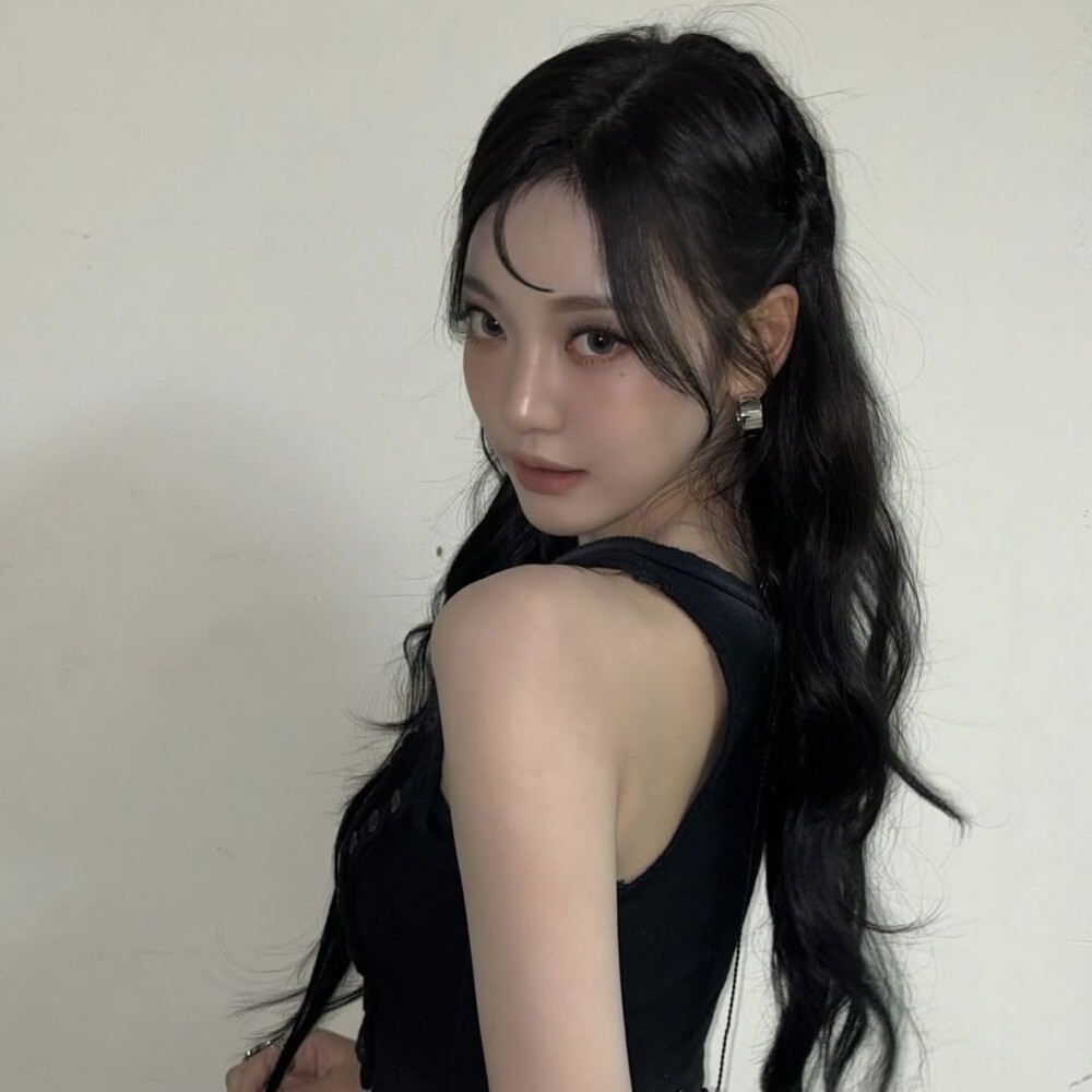 宁艺卓套图可二改
^注