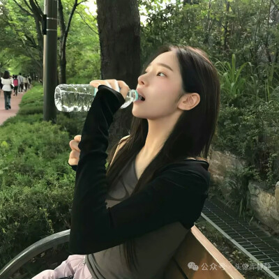 夏日氧气感女生头像