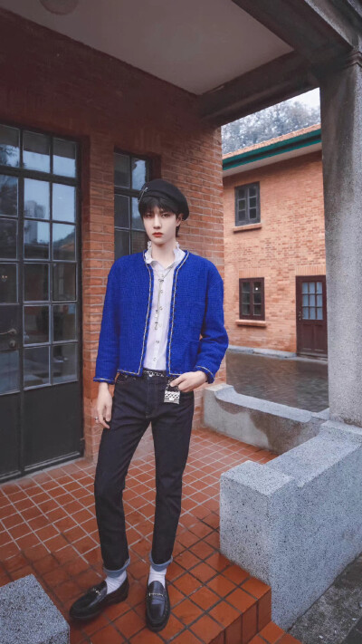 酷盖王一博一博宝贝❤️代表作⭐电影:人.鱼⭐长风破浪⭐无名⭐长空之王⭐维和防暴队⭐热烈⭐人间至味是清欢⭐私立蜀山学园⭐陪你到世界之巅⭐陈情令⭐抉择⭐我的奇怪朋友⭐有匪⭐冰雨火⭐风起洛阳⭐音乐专辑☆青春的…