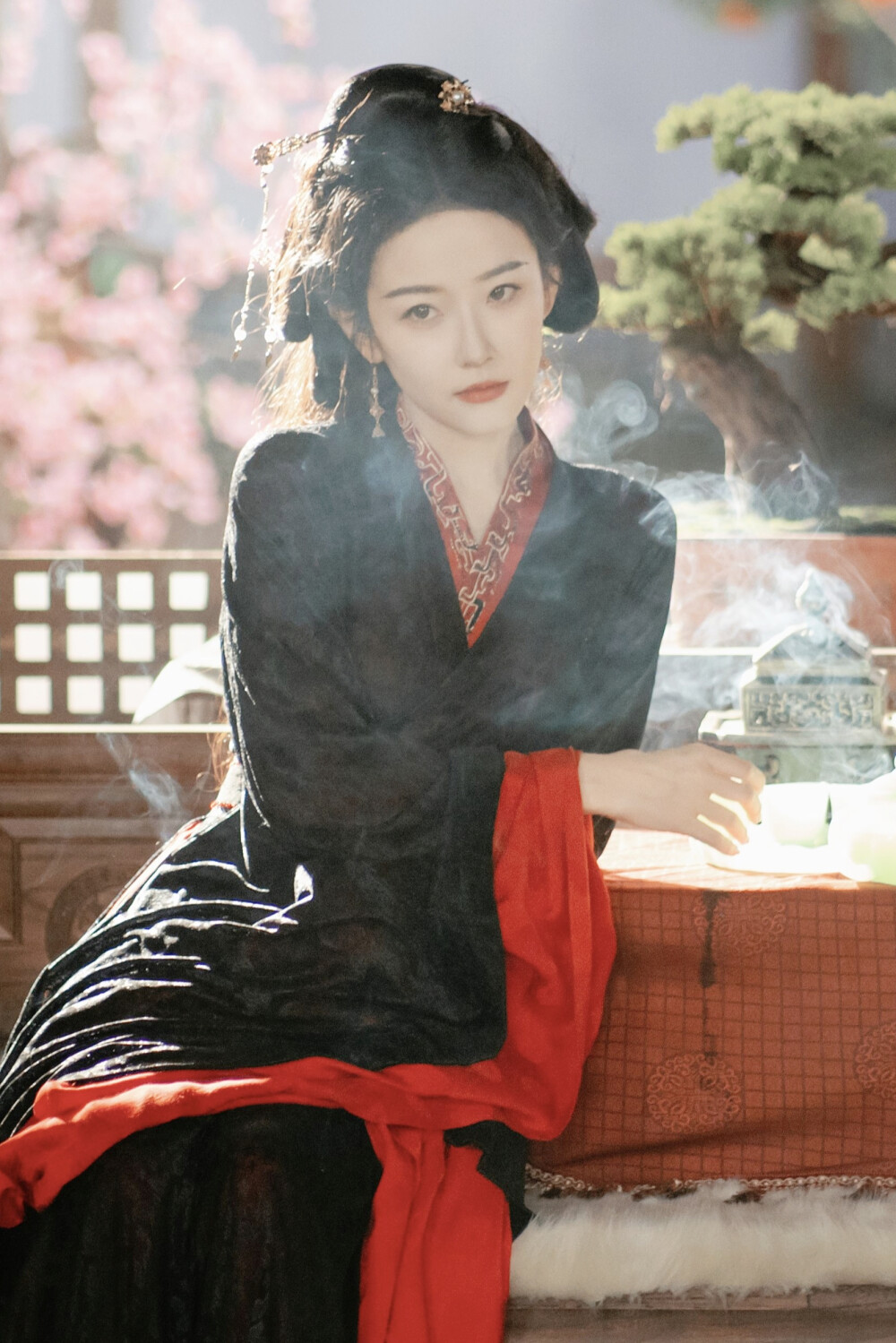 嫡媳：侯府风云 谢容瑛