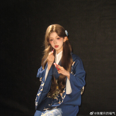 女
