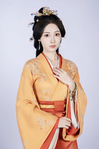嫡媳 谢容瑛