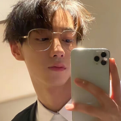 田栩宁