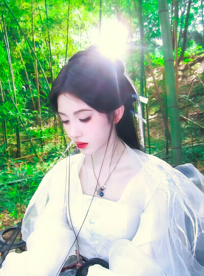 鞠婧祎