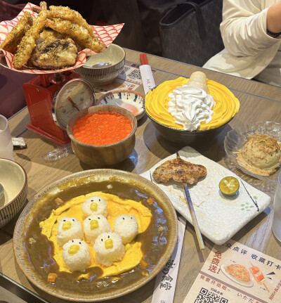 20 多岁的人生的确就像漫长潮湿模糊的热带雨季，但总会天晴的