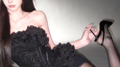 橙光女主，橙光素材，剧情图，高跟鞋，礼服
