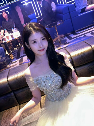 IU