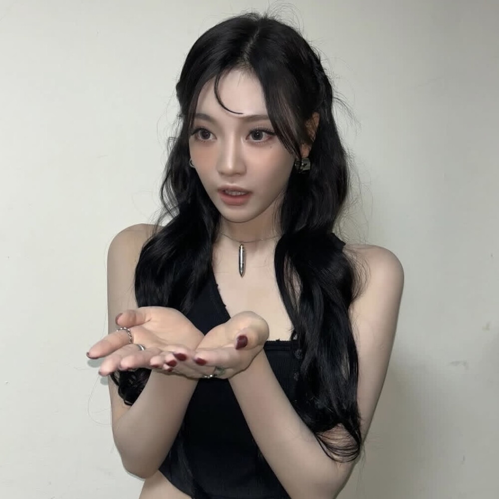 宁艺卓套图可二改
^注