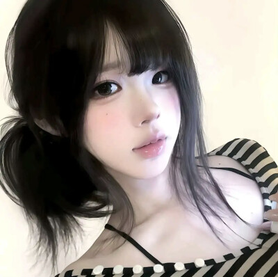 权威｜女头