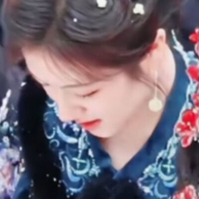 化作红梅执子相依偎