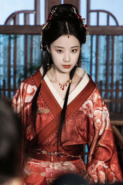 贵妃娘娘有点萌 张一萌