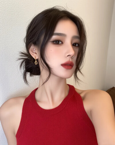 女