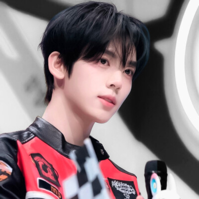 先輩はプライベートでレーサーだった