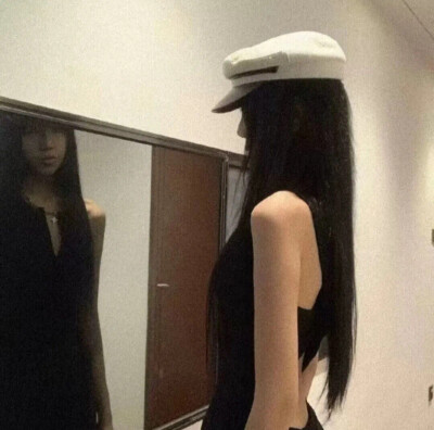 ，