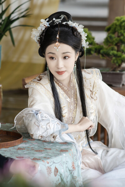 贵妃娘娘有点萌 张一萌