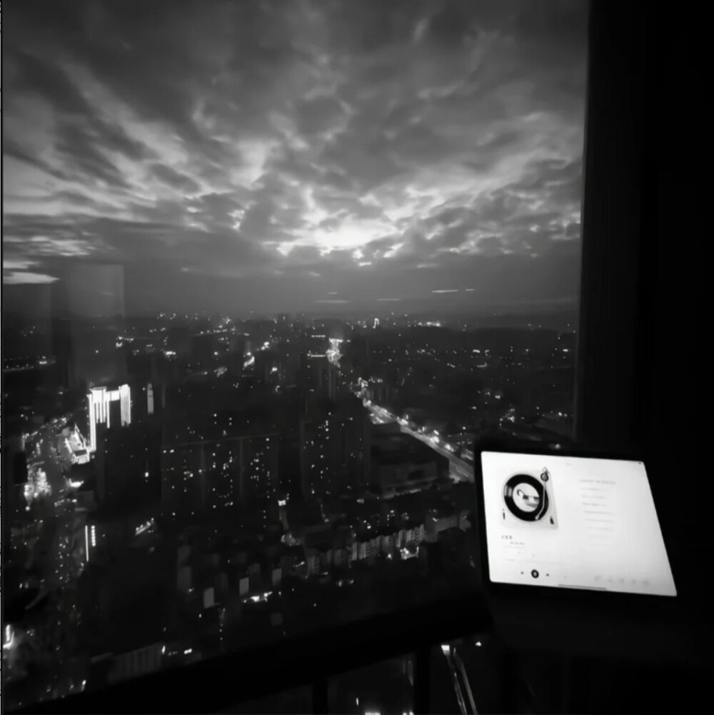 黑白背景图