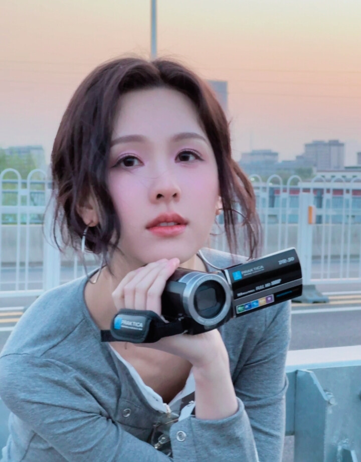 陈都灵