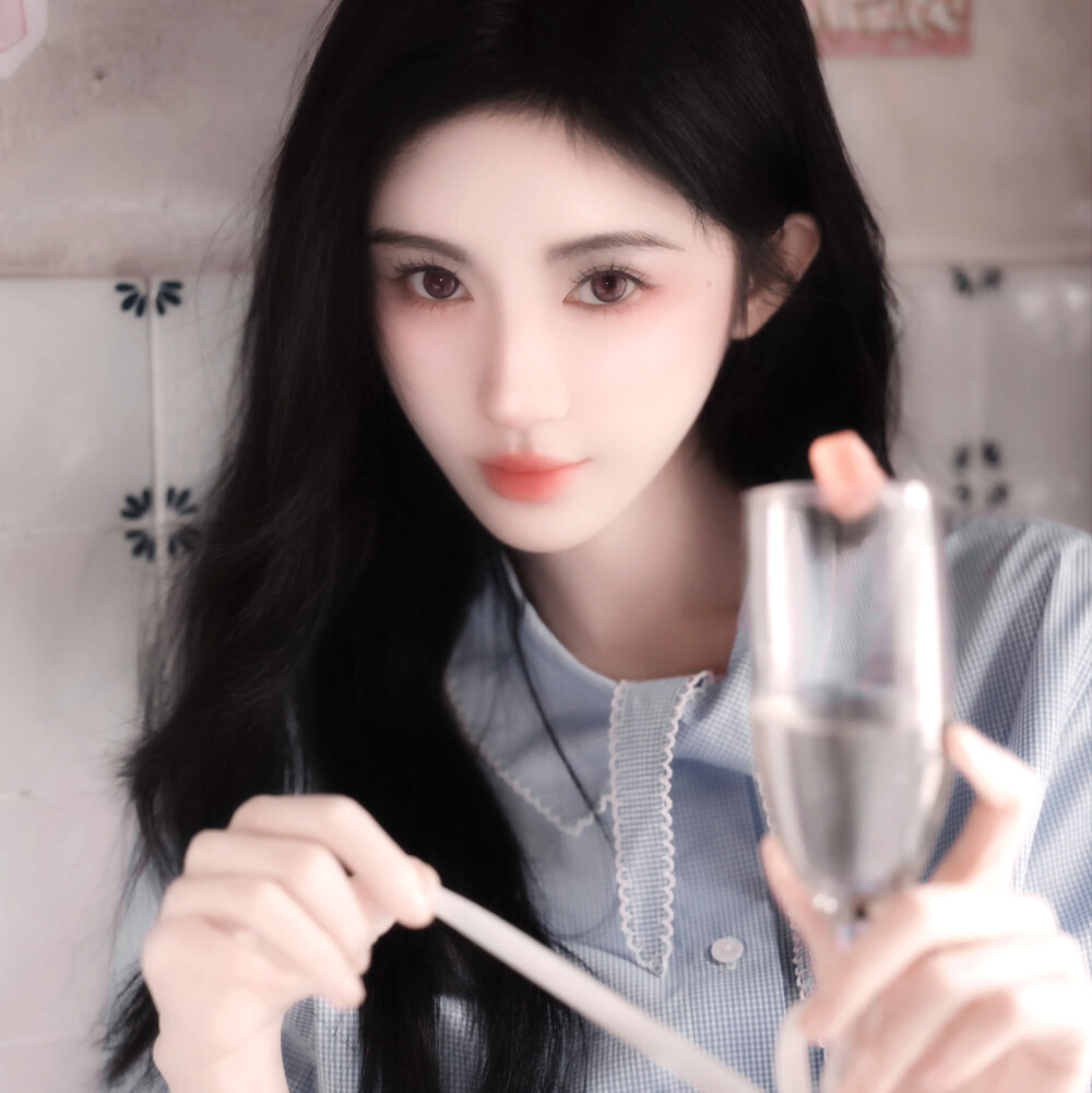 请大家不要攻击我我这个人有玉米症如果你把我逼急了我就会变成爆米花崩你