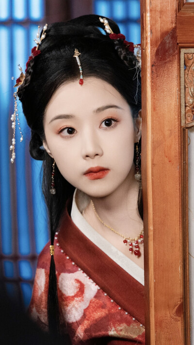 贵妃娘娘有点萌 张一萌