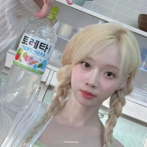 金玟庭 winter 头像