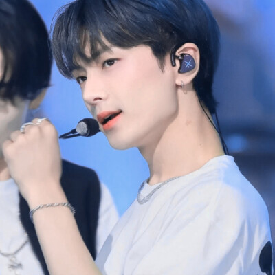 纪逃还不更新 把她八百年前修的翻出来了