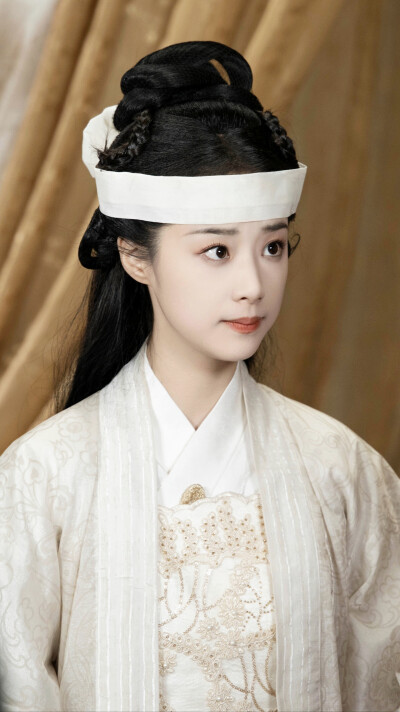 贵妃娘娘有点萌 张一萌