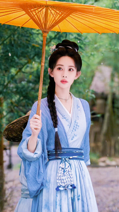 桃花映江山