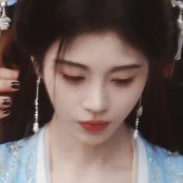 鞠婧祎
