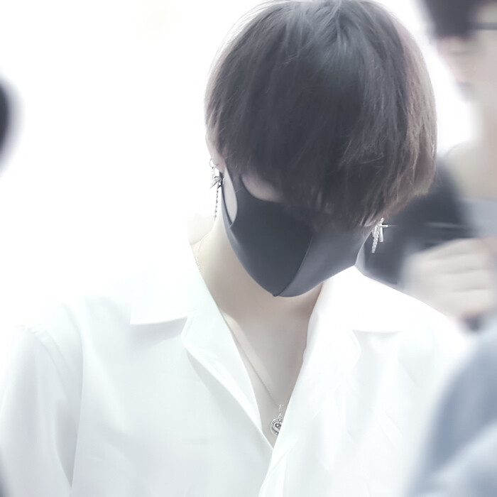 你和雪的共同点
闵玧其