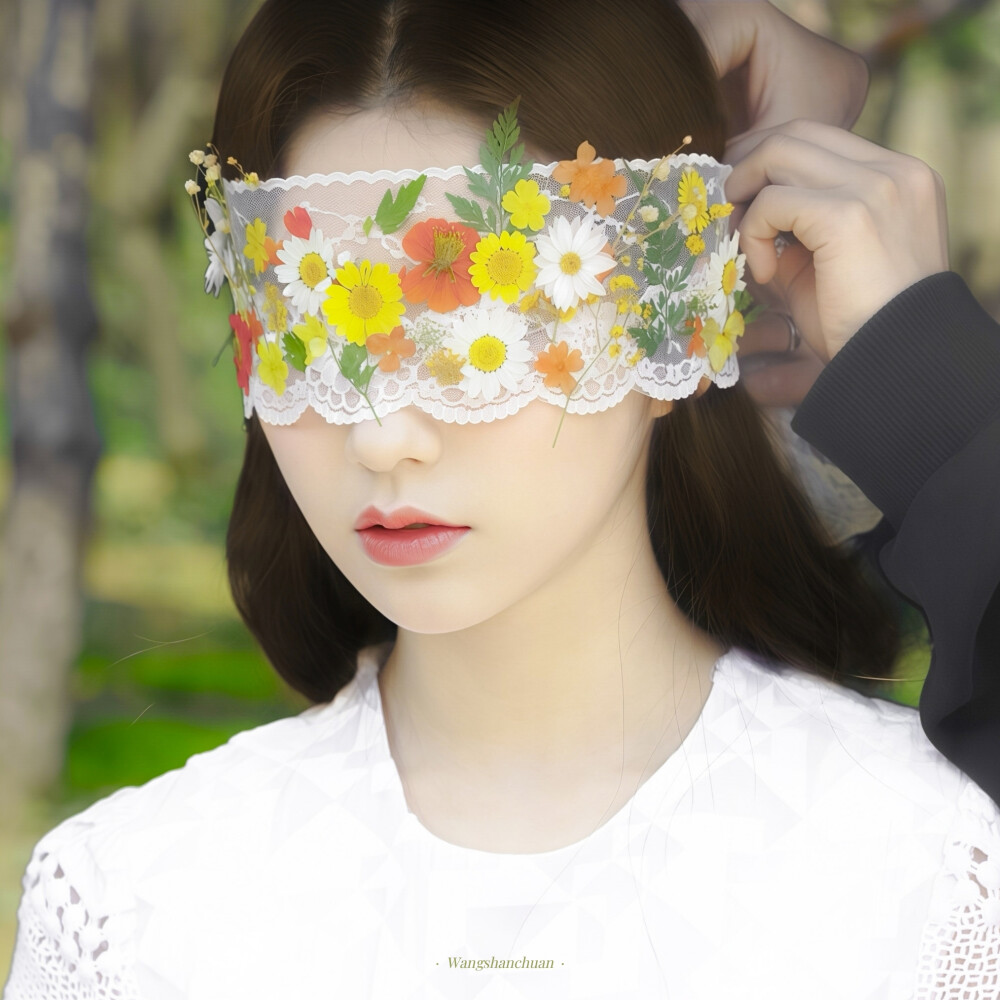 眸间花事《Flowers in the Eyes》