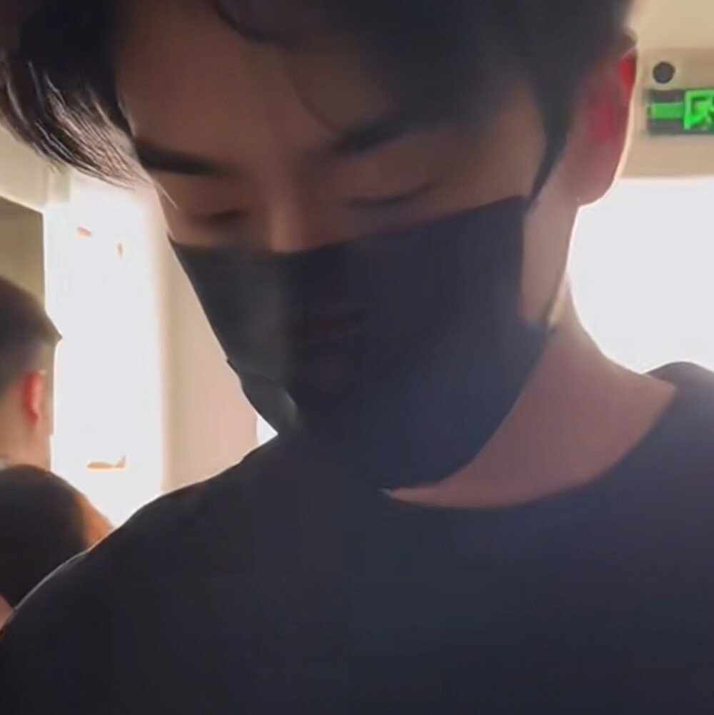 原视频色调黄的我害怕