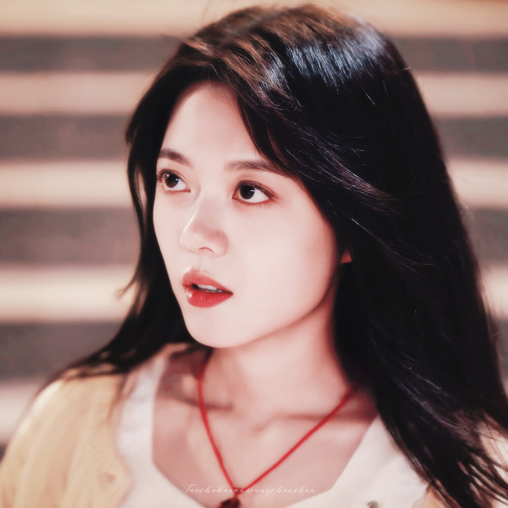 赵今麦/樱桃琥珀.
原截/夏日桃邮