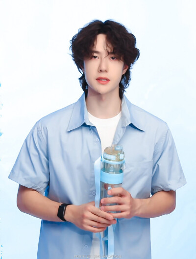 王一博
见水印