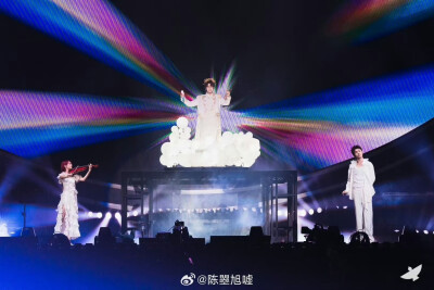 嘘姐在远远演唱会北京站