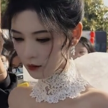 悬着未落的晶