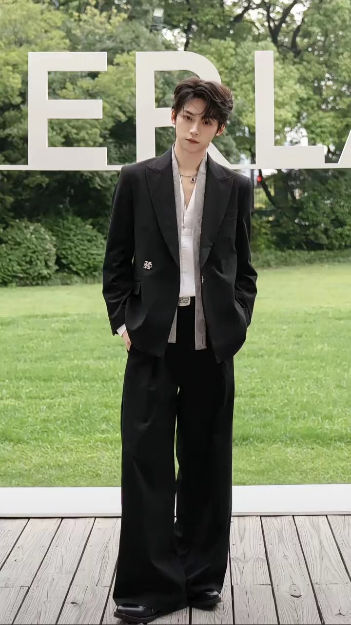 梓瑜◍˃̶ᗜ˂̶◍