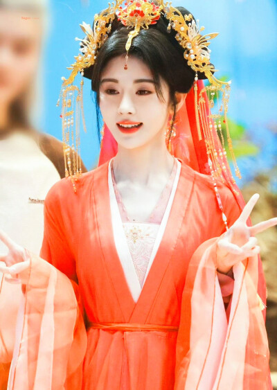 鞠婧祎