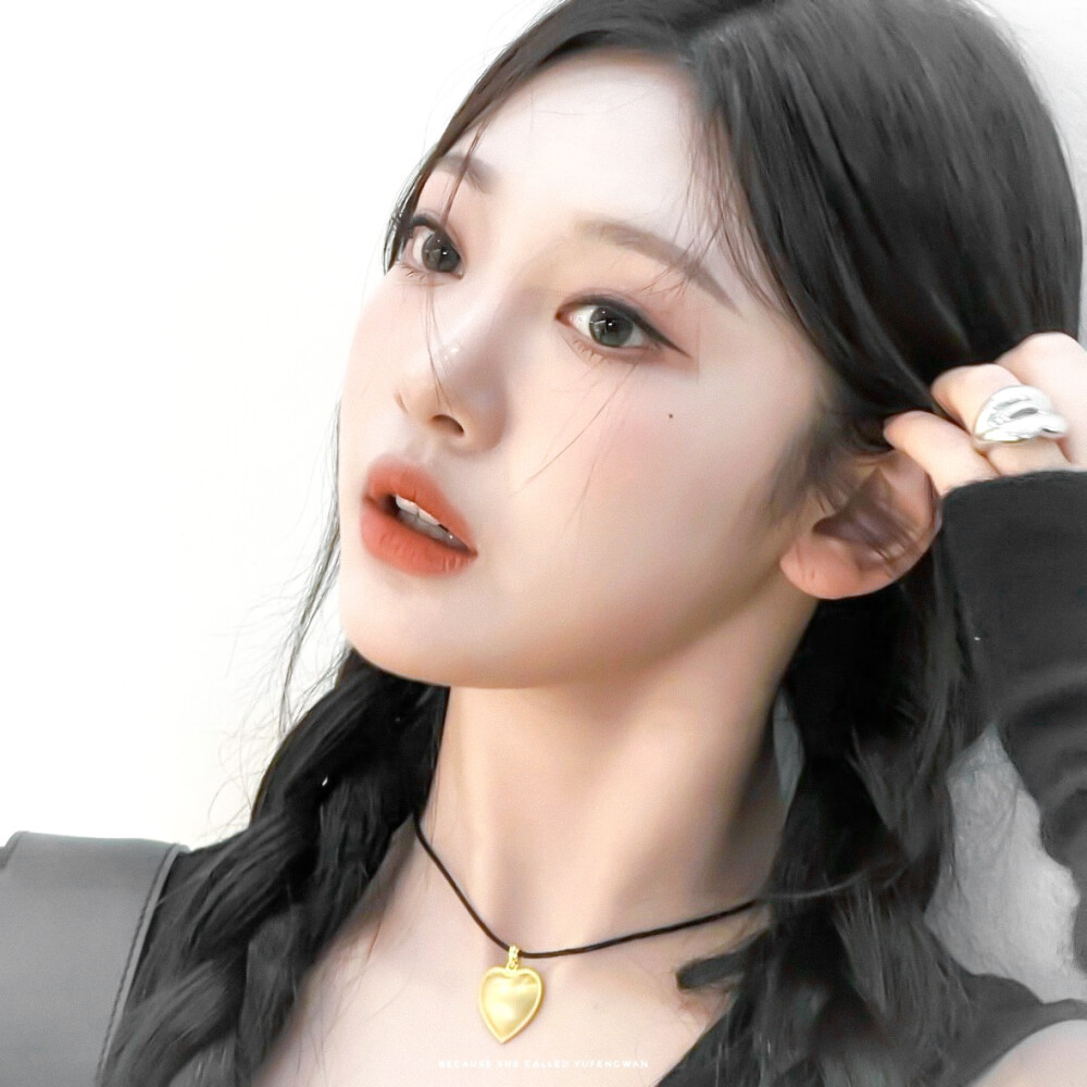 宁艺卓
cr.Agnes