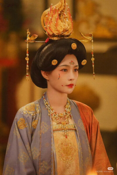 国色芳华。