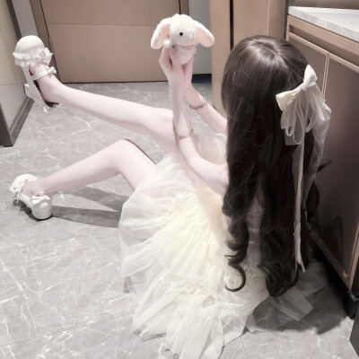 妼