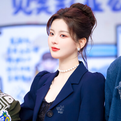杨超越