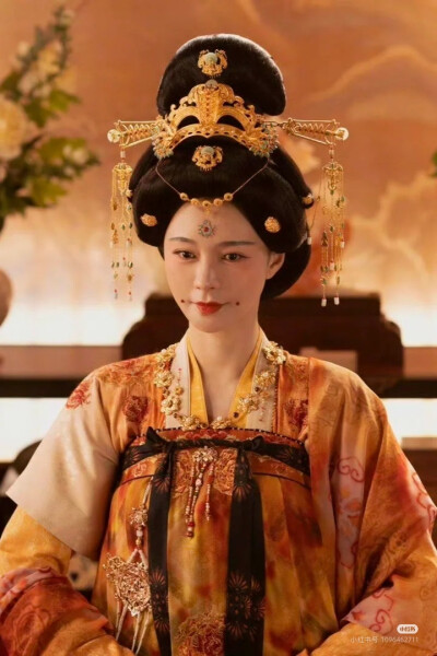 国色芳华。