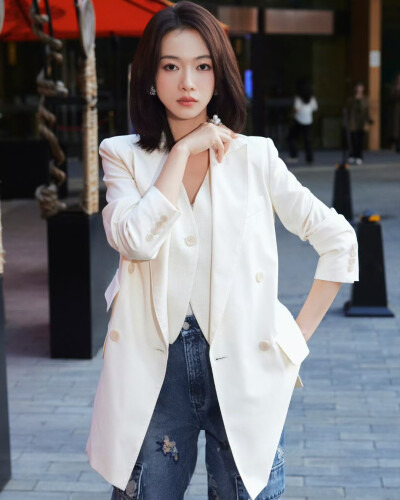 吴谨言